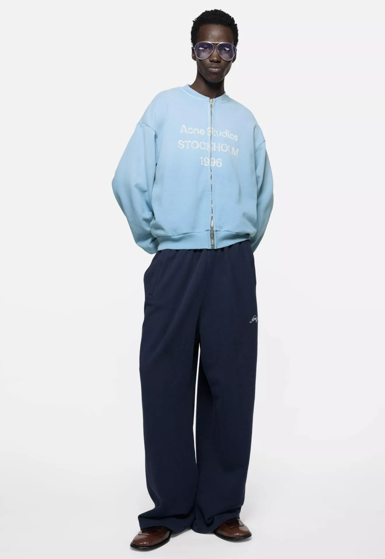 body_010093cdc5dde2bc.webp