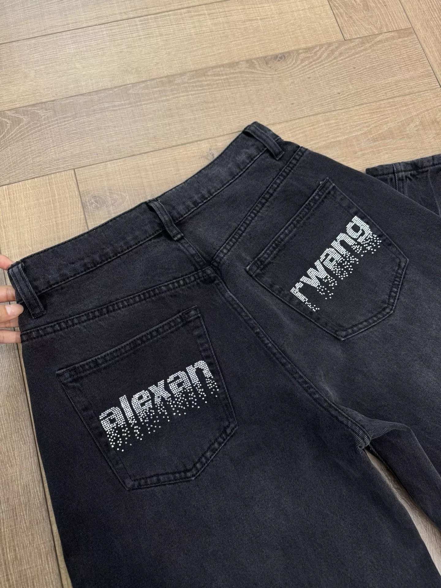 알렉산더왕 워싱 블랙 커브드 진 상세 이미지 31