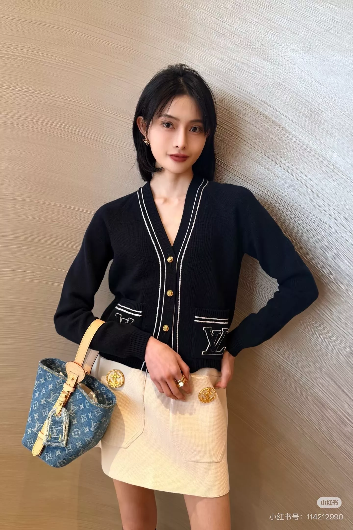 루이비통 데님 패턴 참 장식 버킷 스타일 백 상세 이미지 12
