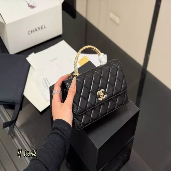 샤넬 탑핸들 퀼팅 체인 백