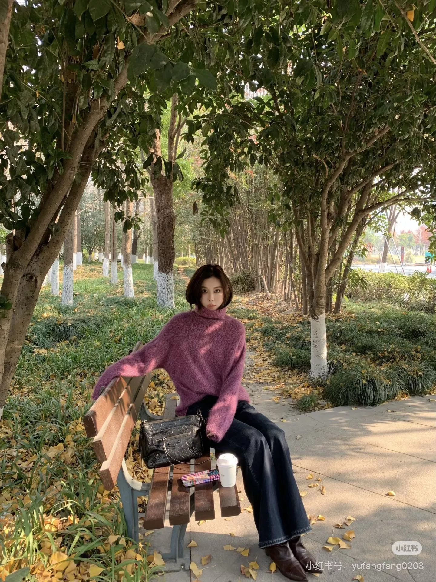 발렌시아가 모터 디테일 오버사이즈 백 상세 이미지 13