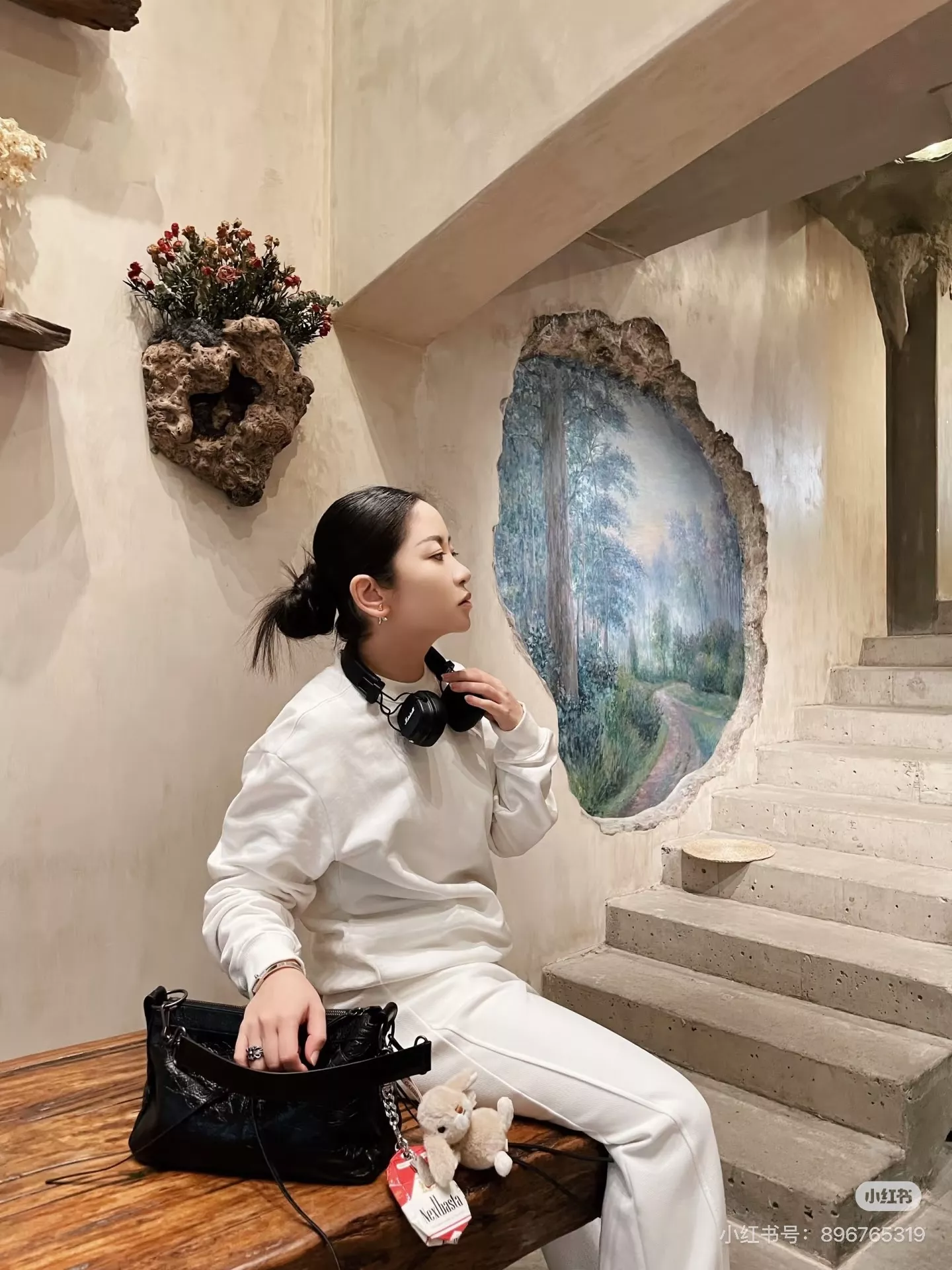 발렌시아가 모터 디테일 오버사이즈 백 상세 이미지 14