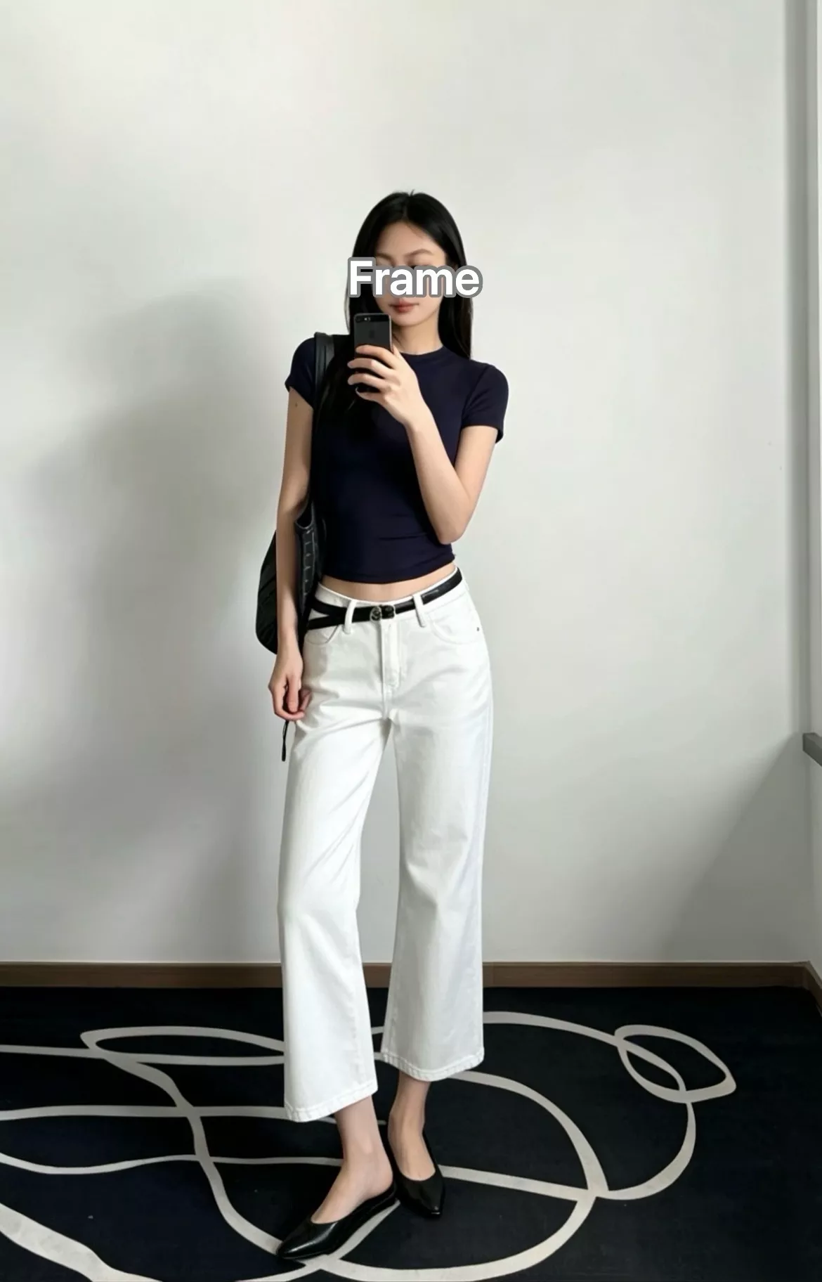 프레임 초박형 화이트 크롭 부츠컷 팬츠 상세 이미지 37