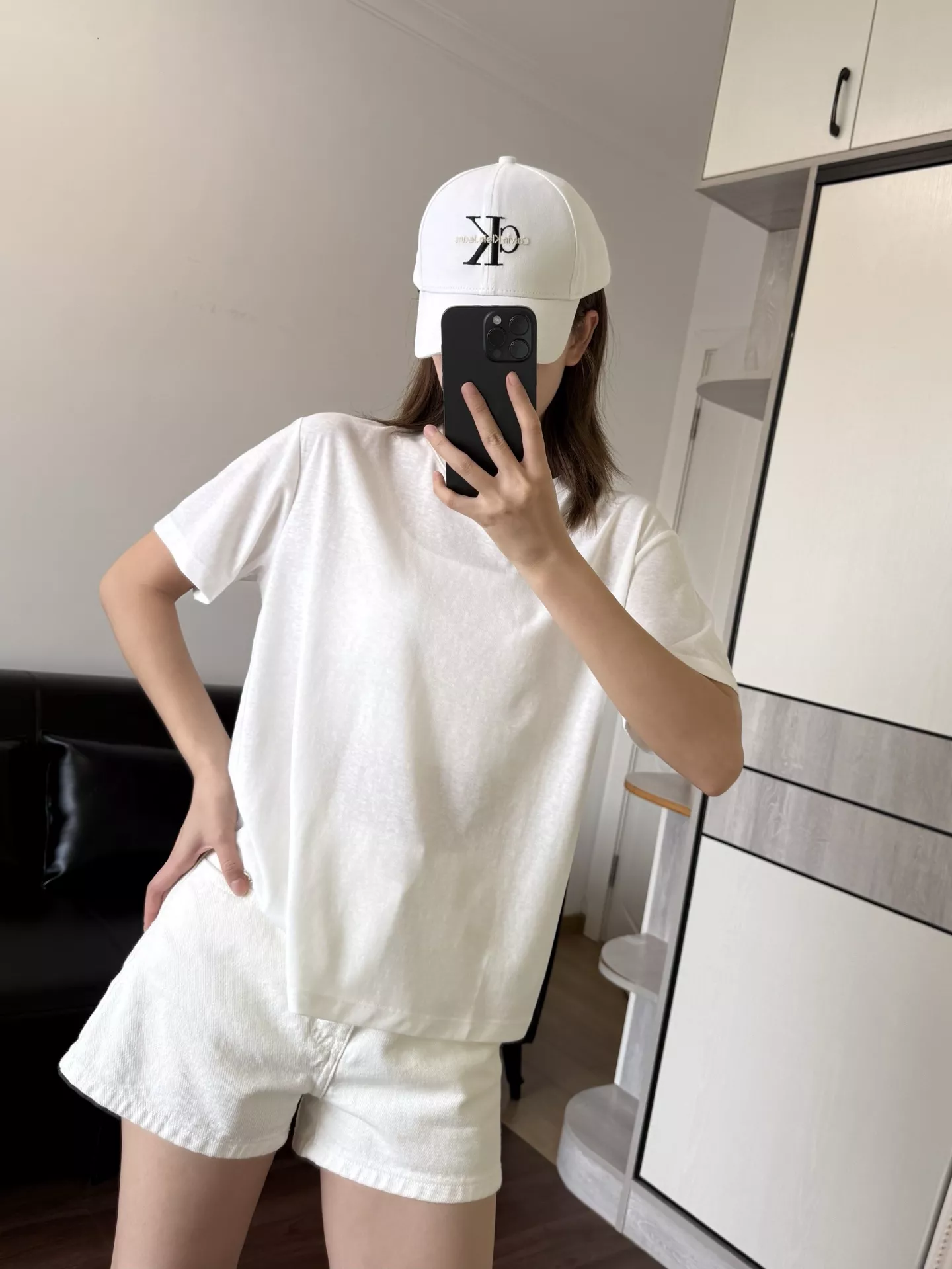 로로피아나 미니멀 라운드 반팔 탑 상세 이미지 28