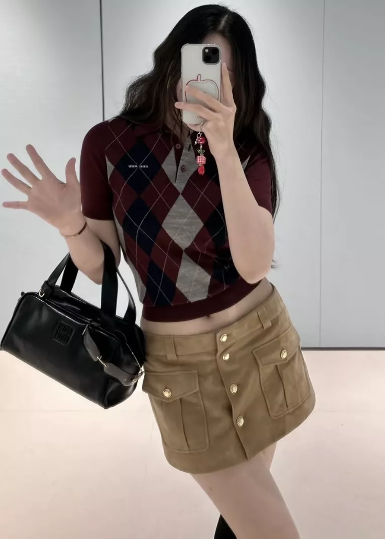 미우미우 아가일 패턴 울 폴로 니트 상세 이미지 22