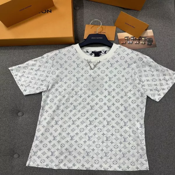 루이비통 에스칼 프린트 체인 디테일 반팔 탑