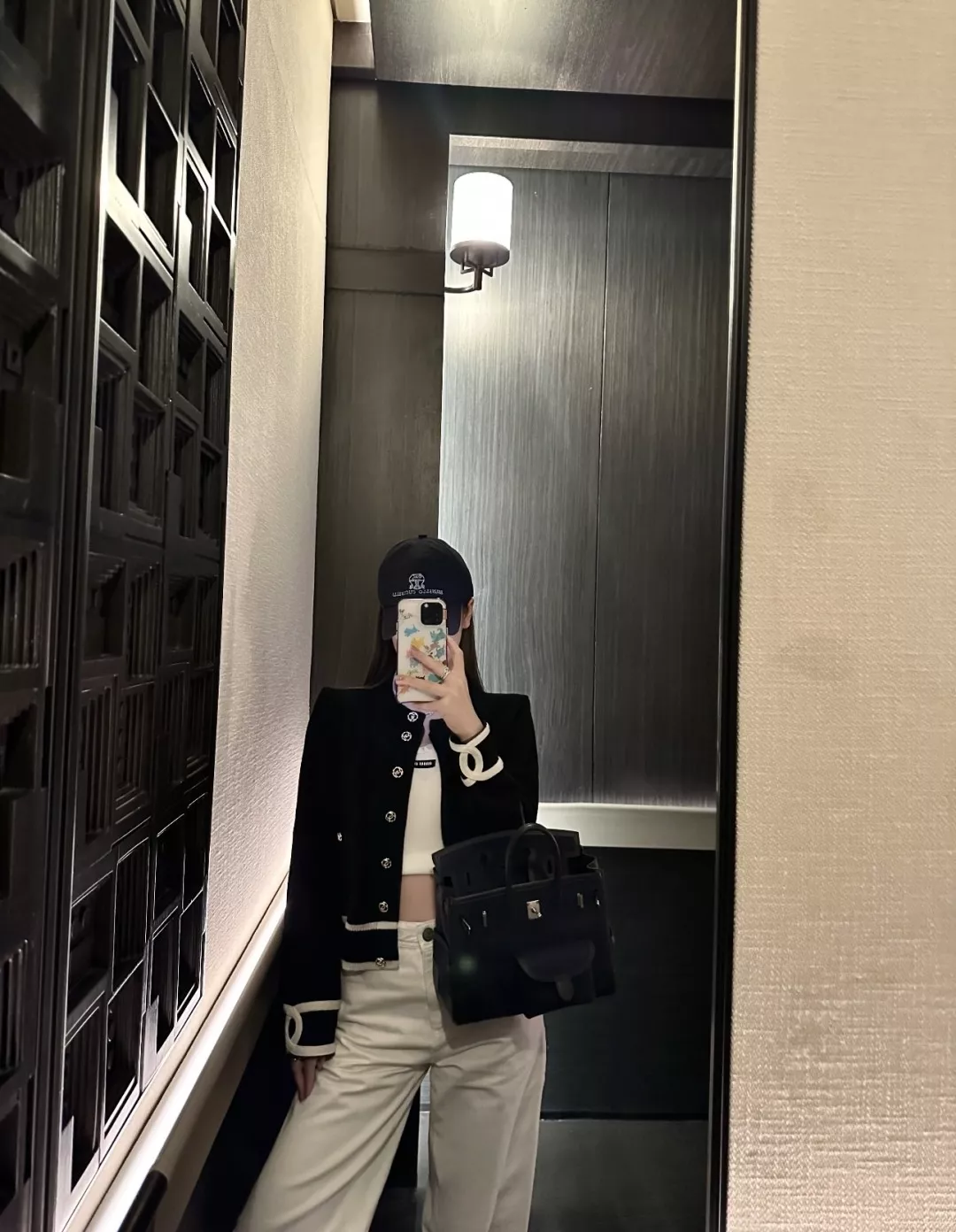 샤넬 블랙 화이트 배색 캐시미어 가디건 상세 이미지 19