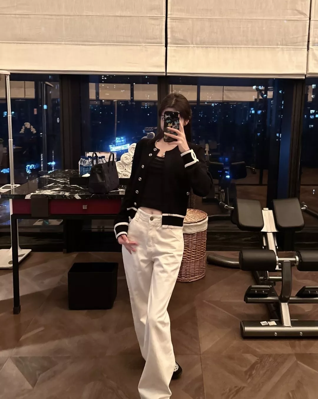 샤넬 블랙 화이트 배색 캐시미어 가디건 상세 이미지 15