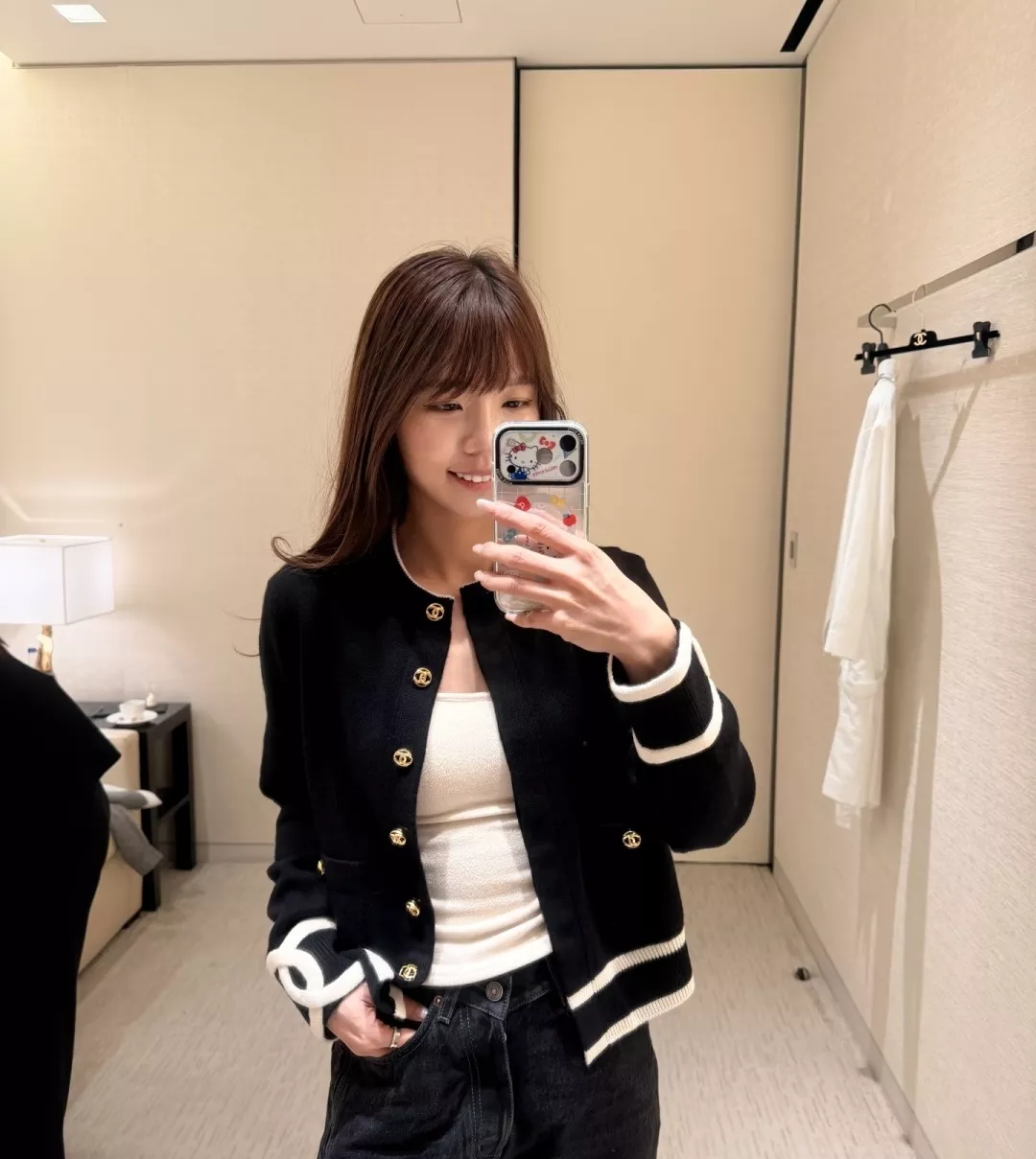 샤넬 블랙 화이트 배색 캐시미어 가디건 상세 이미지 11