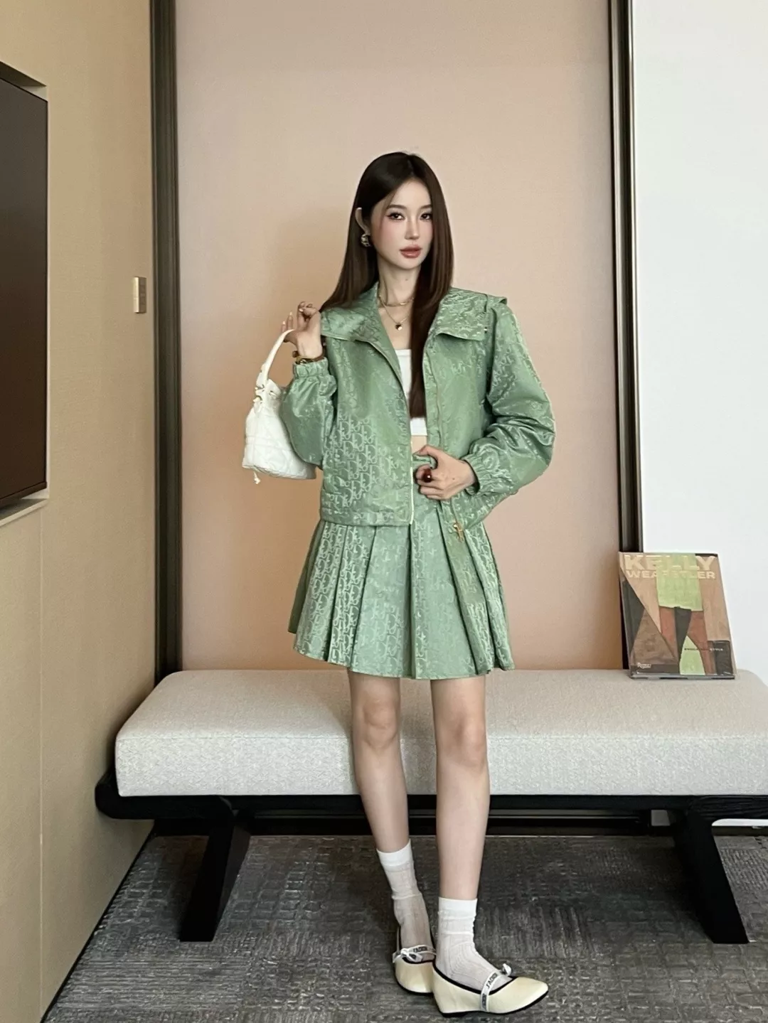 디올 모노그램 후드 재킷 스커트 세트 상세 이미지 14