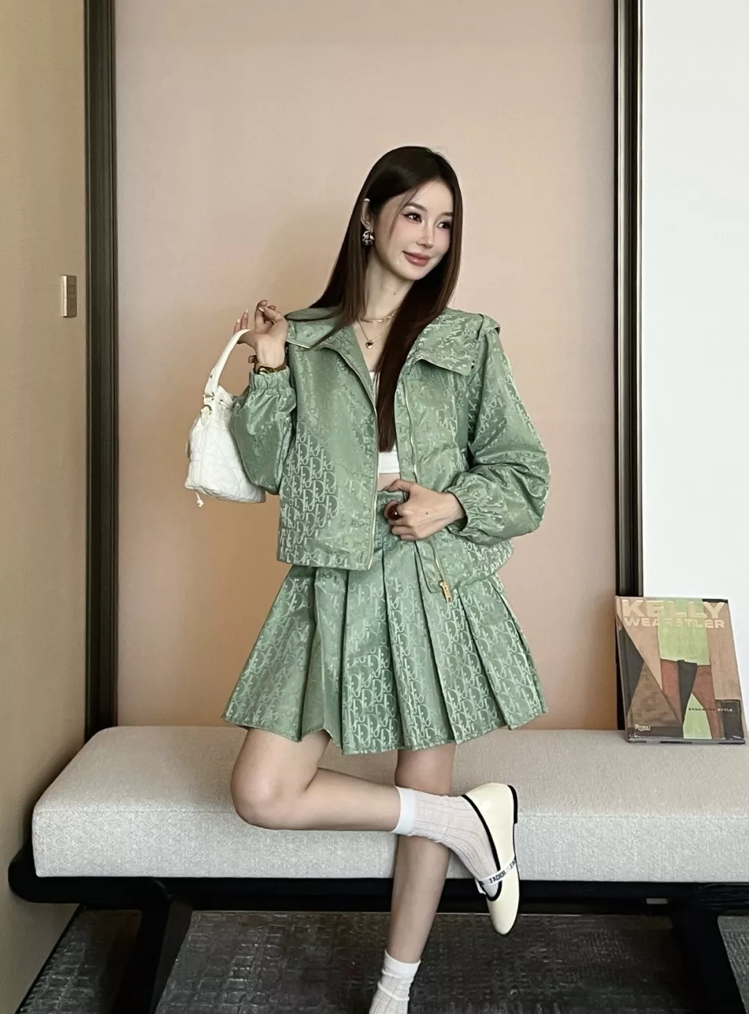 디올 모노그램 후드 재킷 스커트 세트 상세 이미지 11