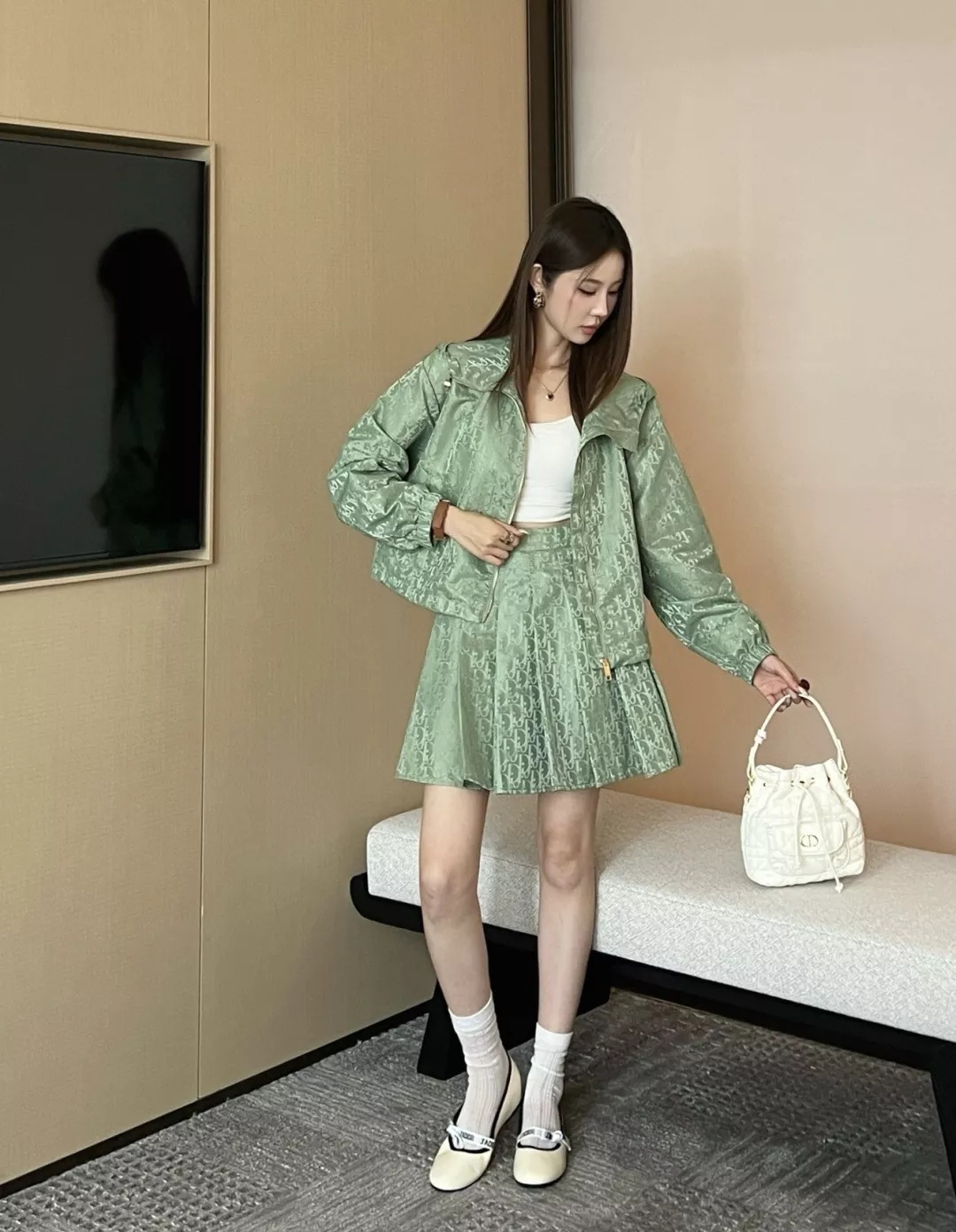디올 모노그램 후드 재킷 스커트 세트 상세 이미지 12