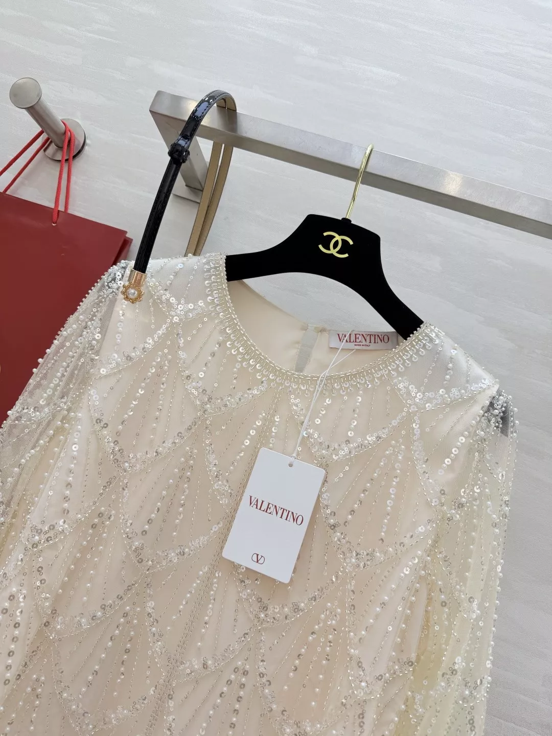 발렌티노 비즈 장식 메쉬 블라우스와 롱 스커트 구성 상세 이미지 4