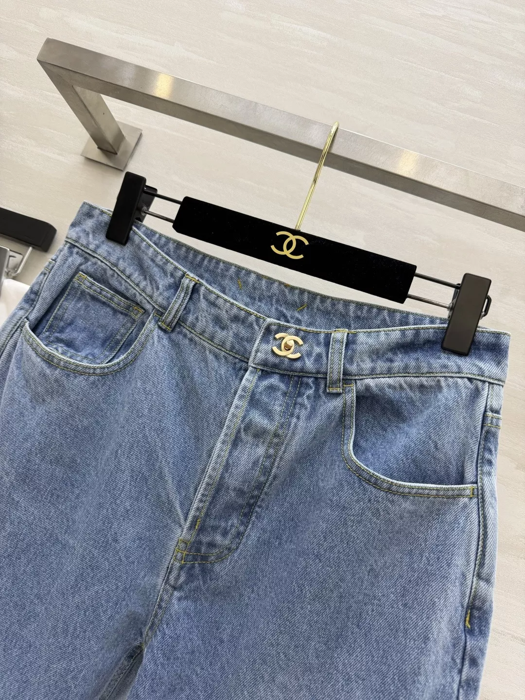 샤넬 북백 버클 포인트 데님 팬츠 상세 이미지 12