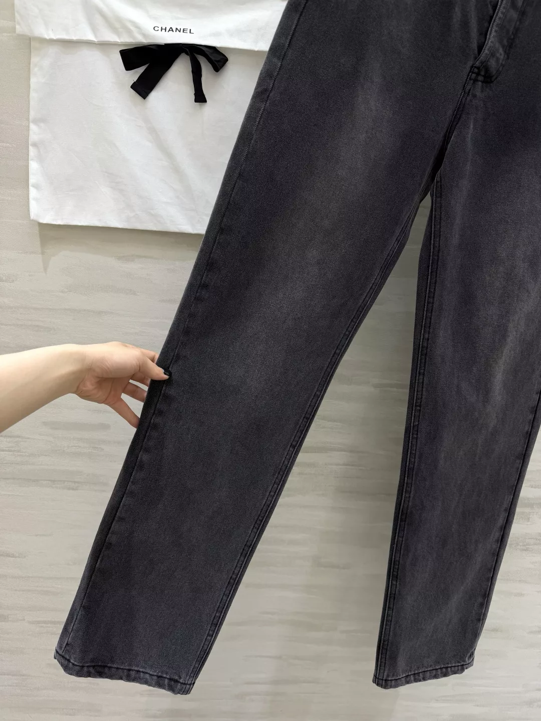 샤넬 북백 버클 포인트 데님 팬츠 상세 이미지 29