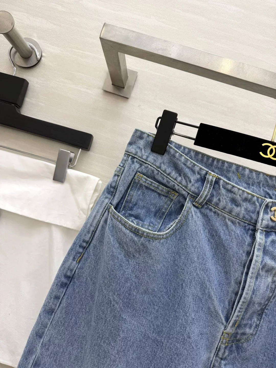 샤넬 북백 버클 포인트 데님 팬츠 상세 이미지 13