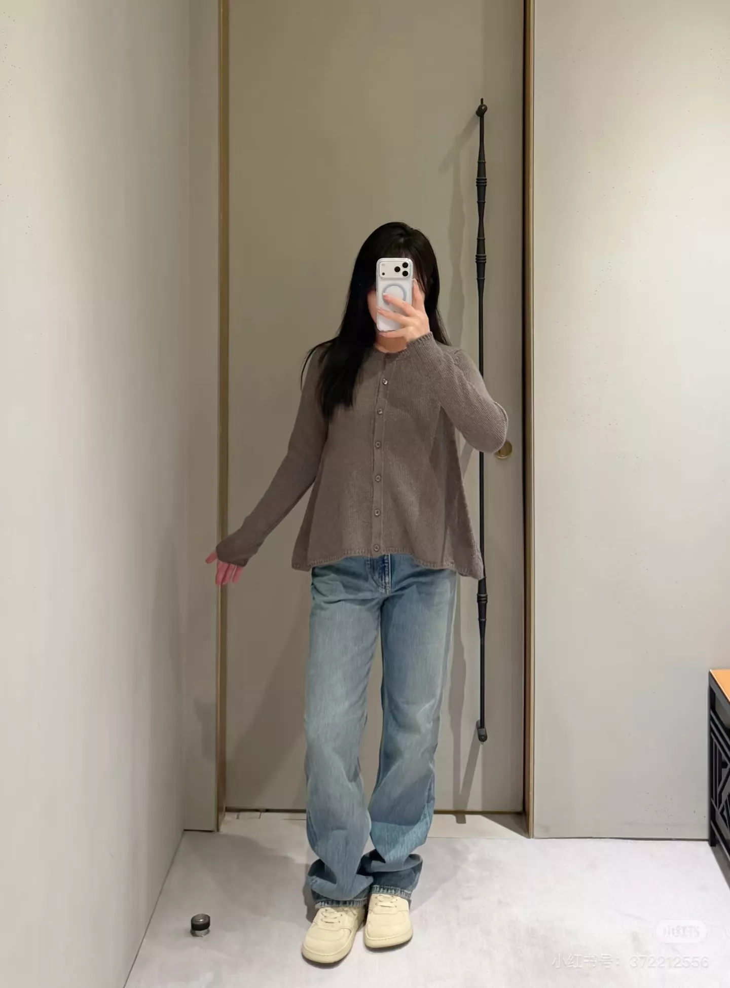 로에베 복고 하이웨이스트 워싱 청바지 상세 이미지 23