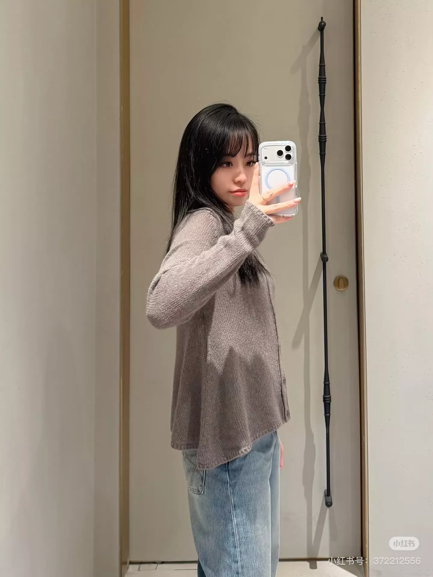 로에베 복고 하이웨이스트 워싱 청바지 상세 이미지 24