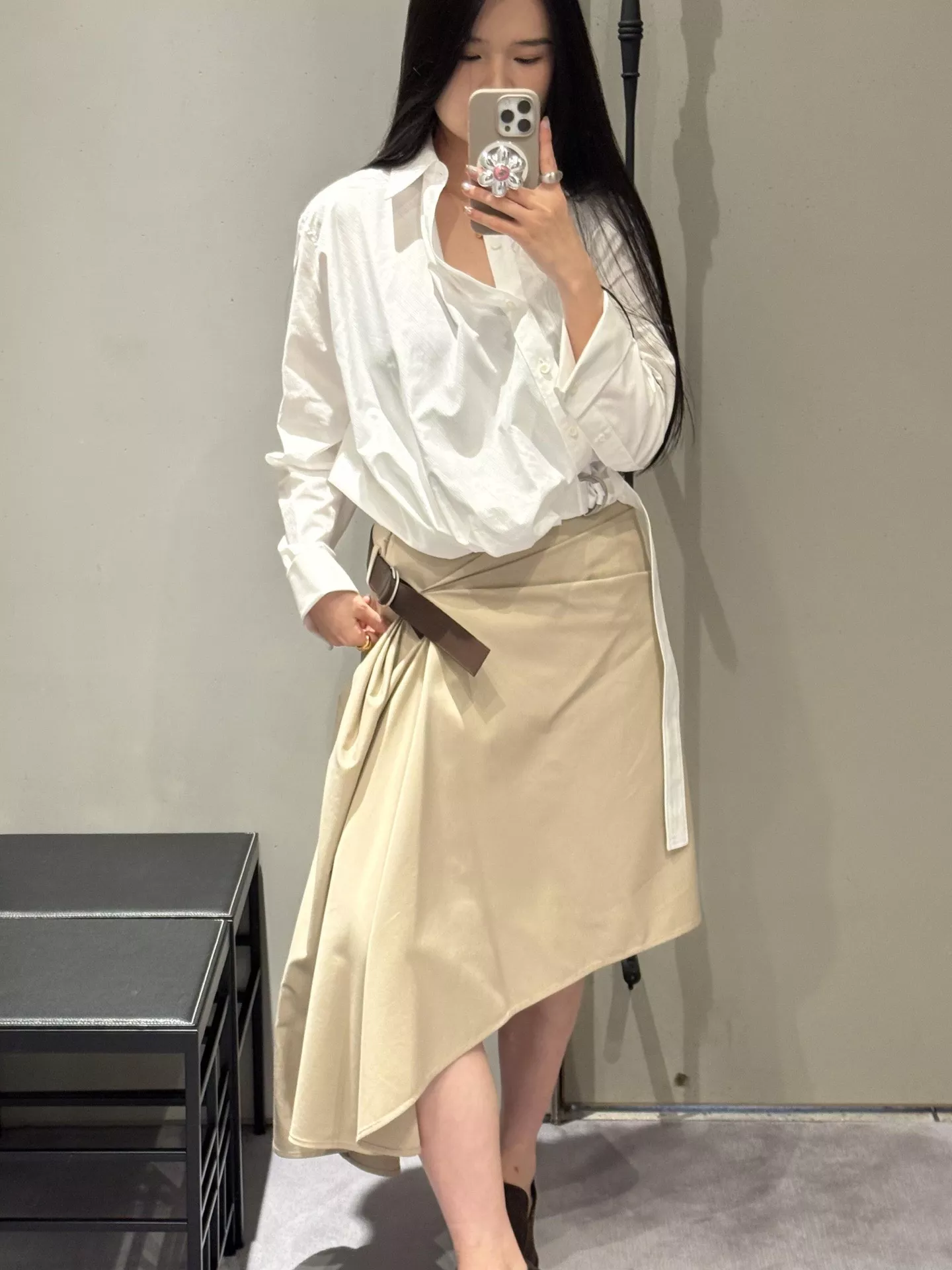 로에베 비대칭 플리츠 포인트 스커트 상세 이미지 9