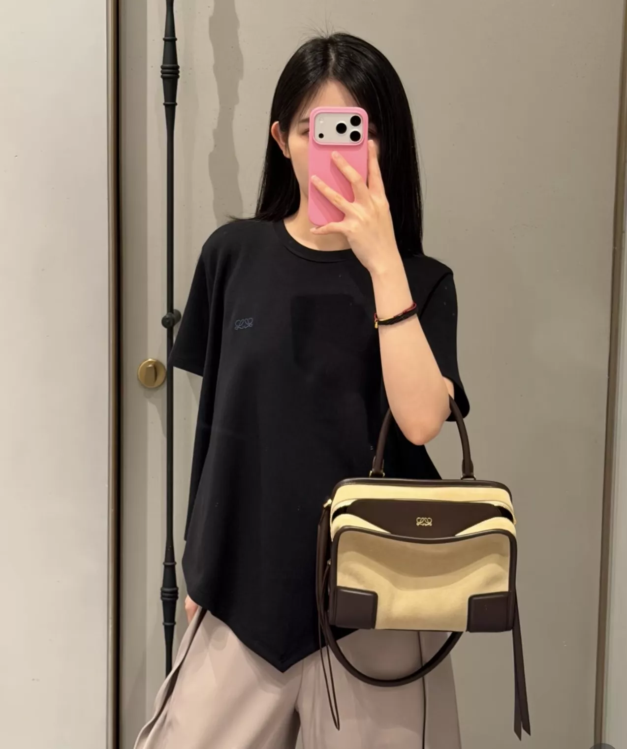 로에베 레터 자수 언밸런스 반팔 탑 상세 이미지 2