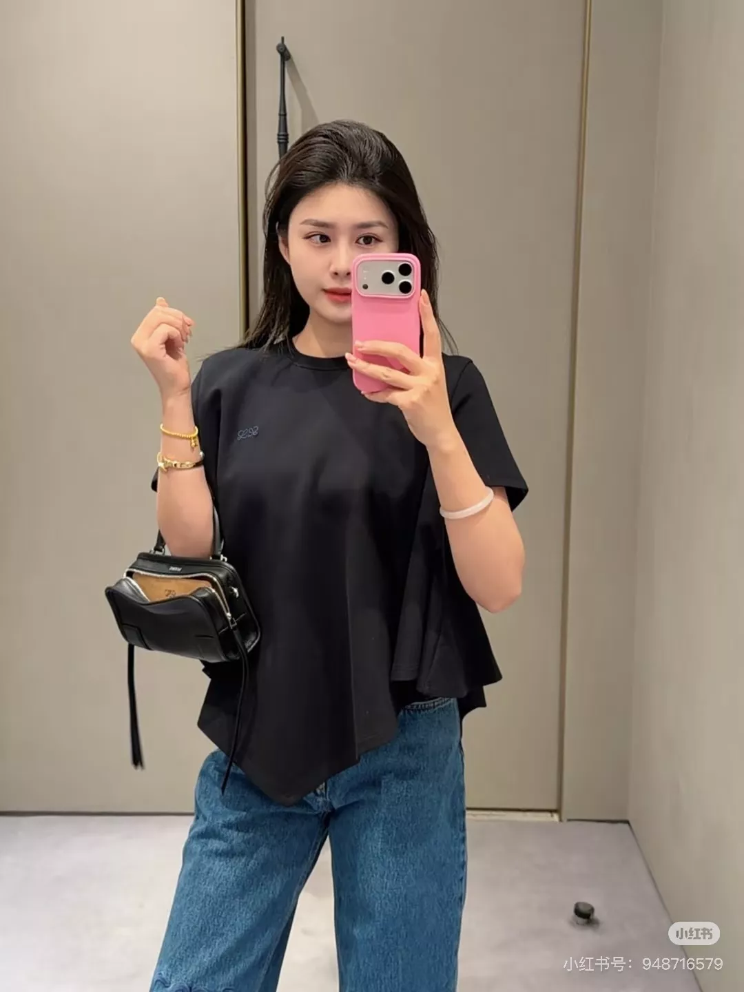 로에베 레터 자수 언밸런스 반팔 탑 상세 이미지 5