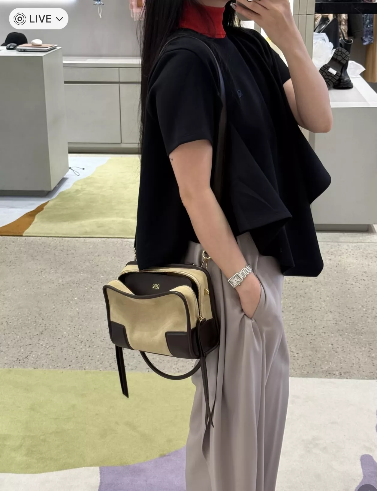 로에베 레터 자수 언밸런스 반팔 탑 상세 이미지 4