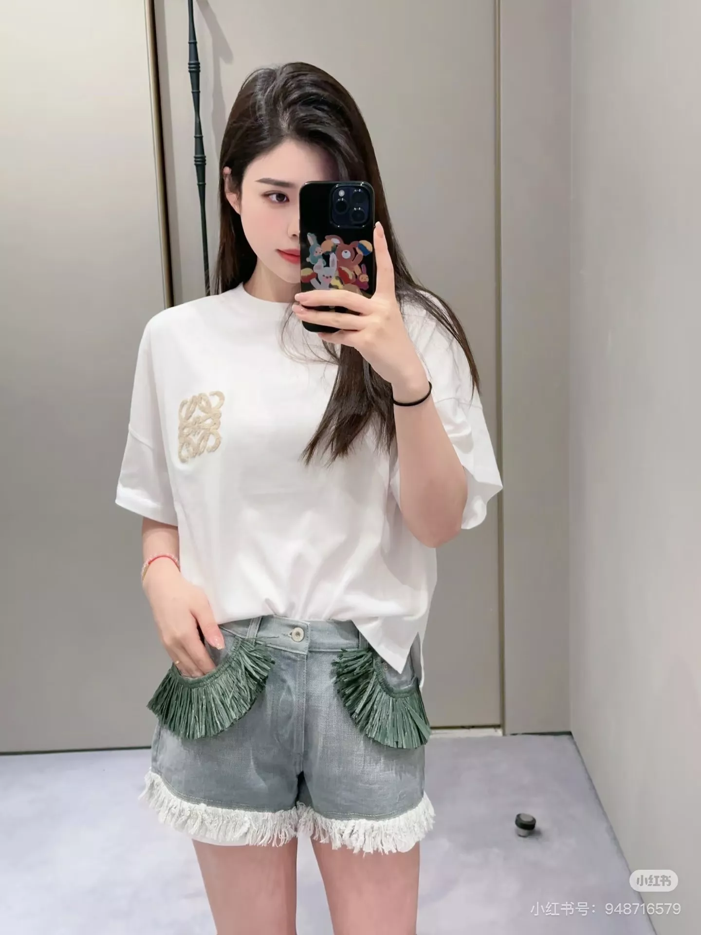 로에베 아나그램 자수 크롭 티 상세 이미지 7