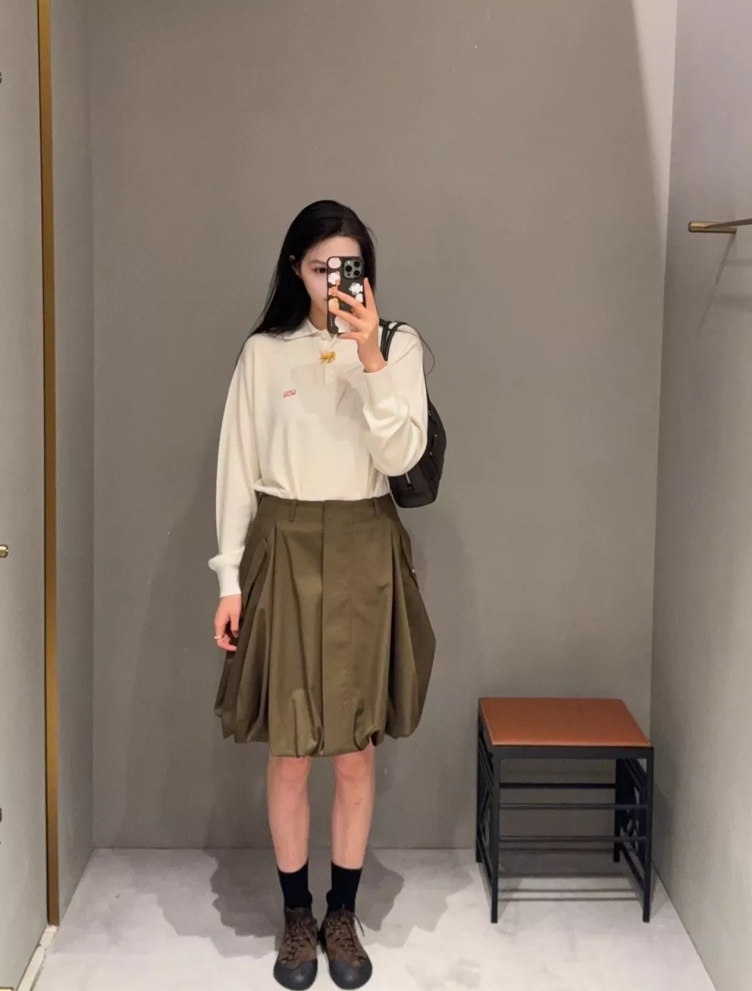 로에베 올리브 그린 벌룬 실루엣 스커트 상세 이미지 5