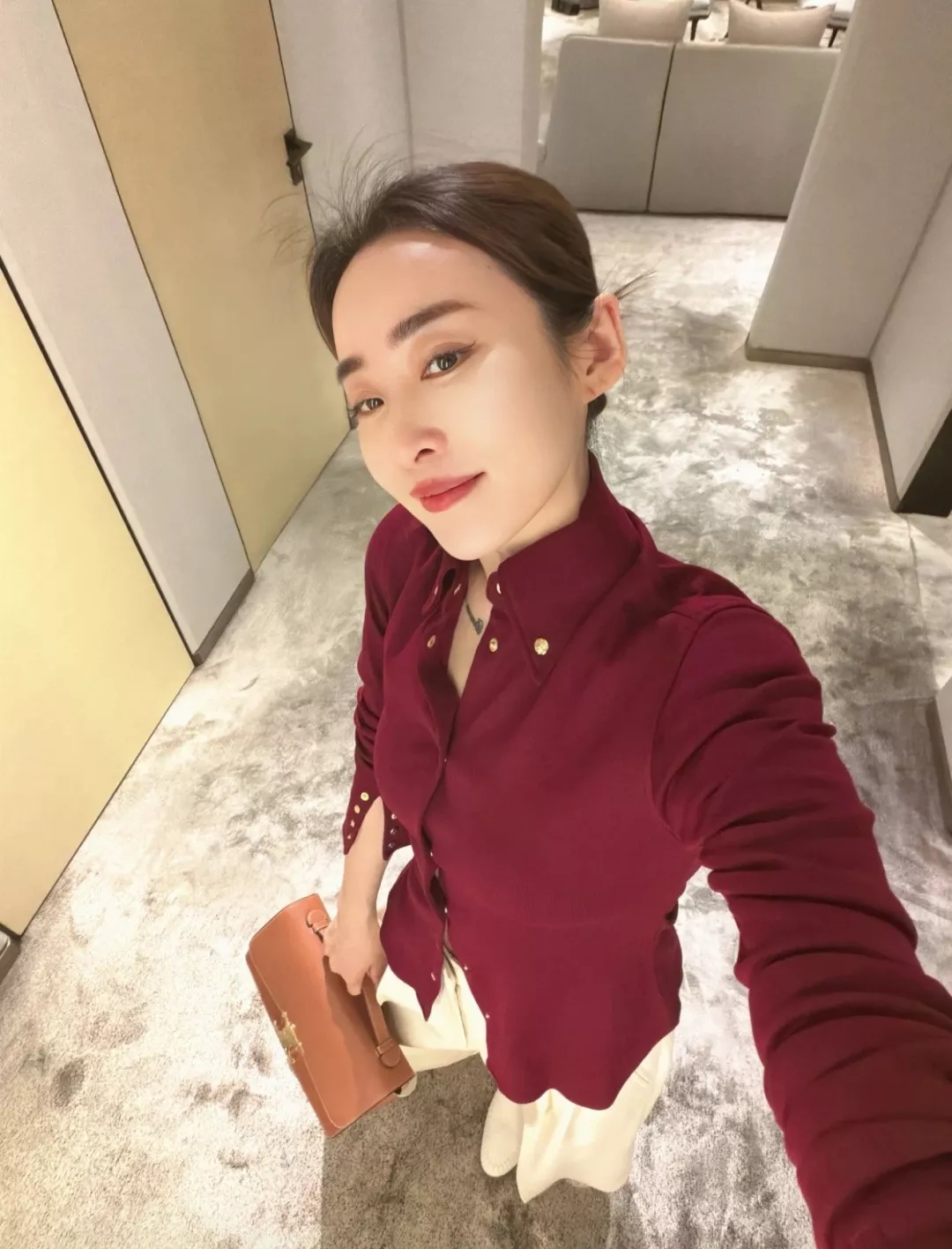 셀린느 골드 버튼 버건디 카라 셔츠 상세 이미지 9