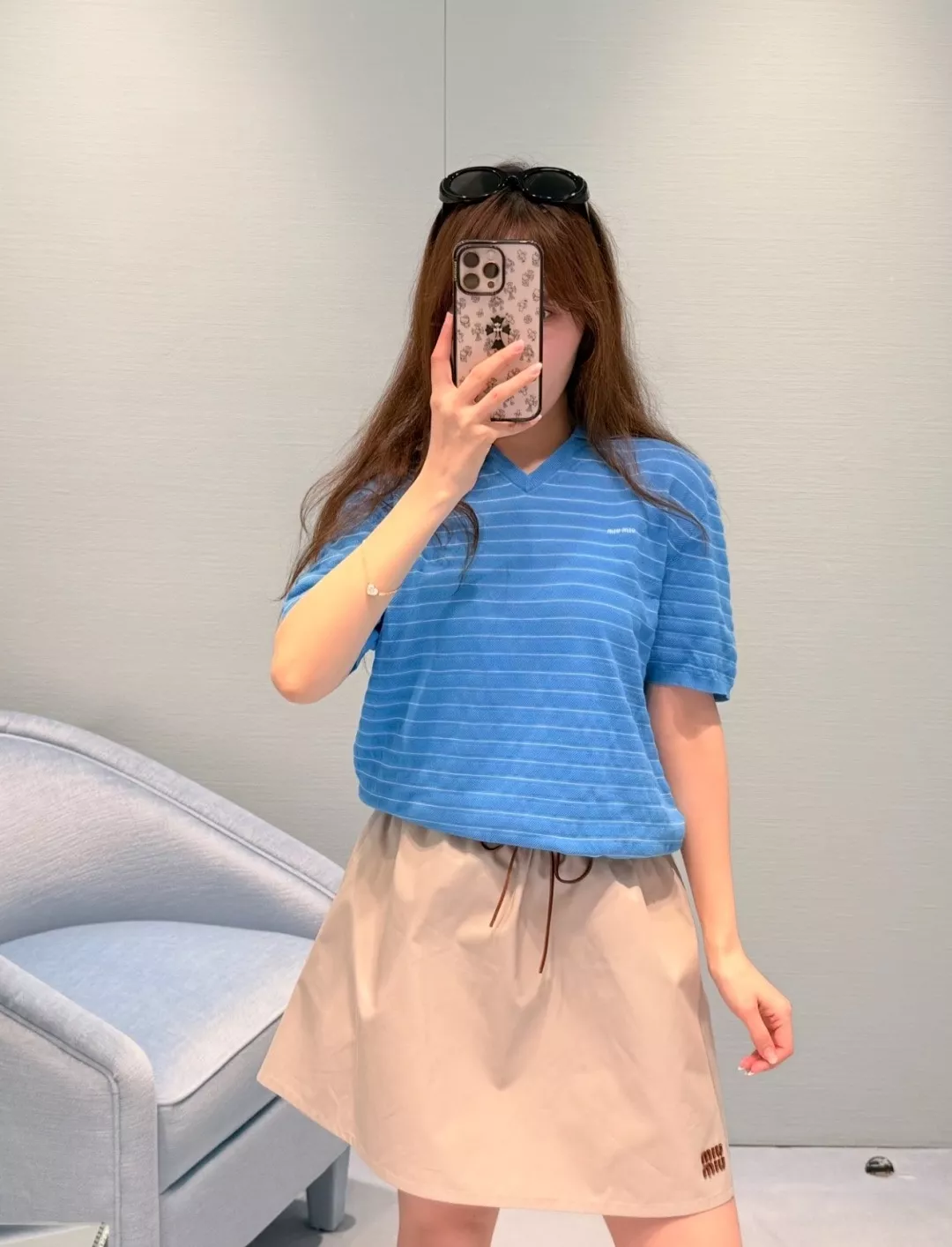 미우미우 블루 스트라이프 브이넥 폴로 니트 탑 상세 이미지 1