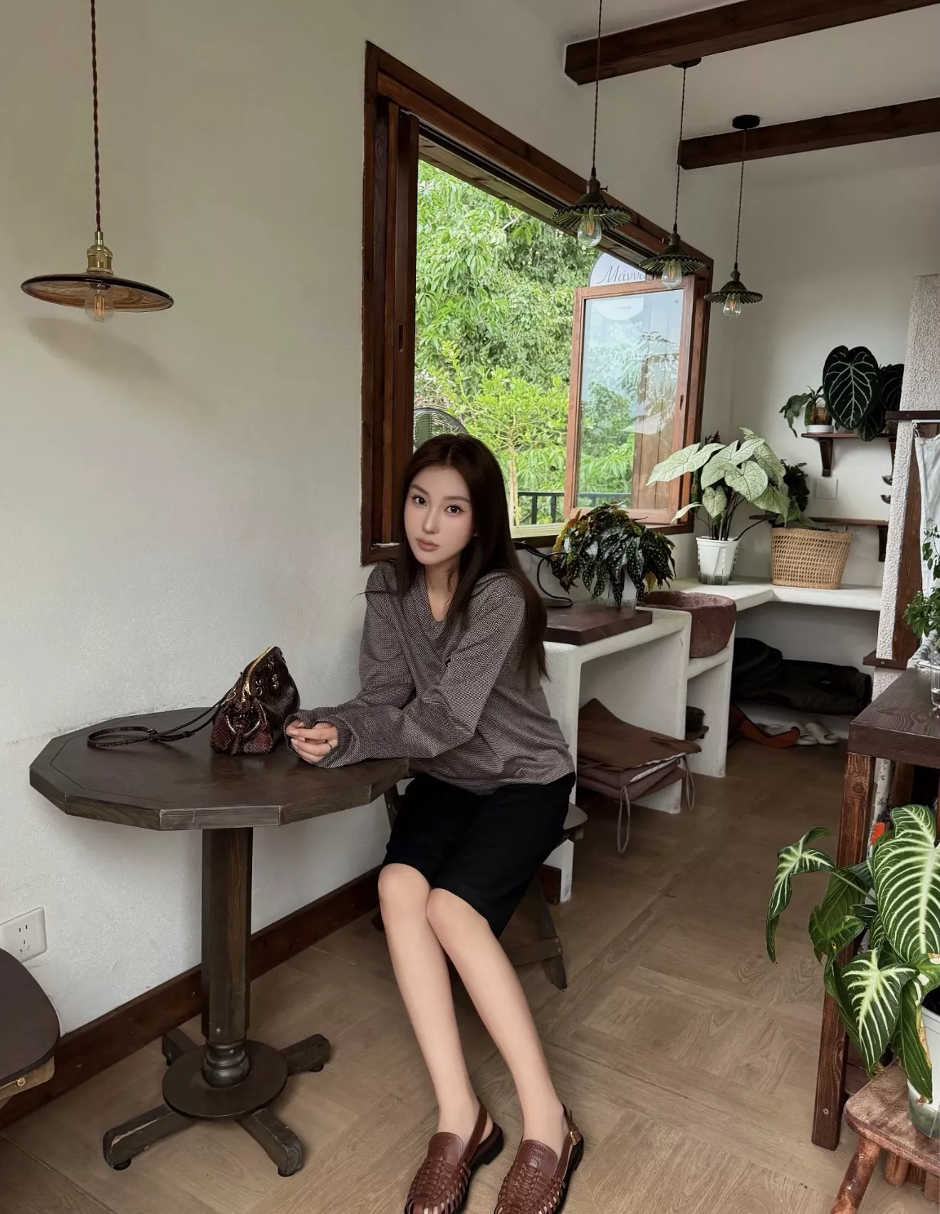 미우미우 브이넥 체크 니트 탑 상세 이미지 3