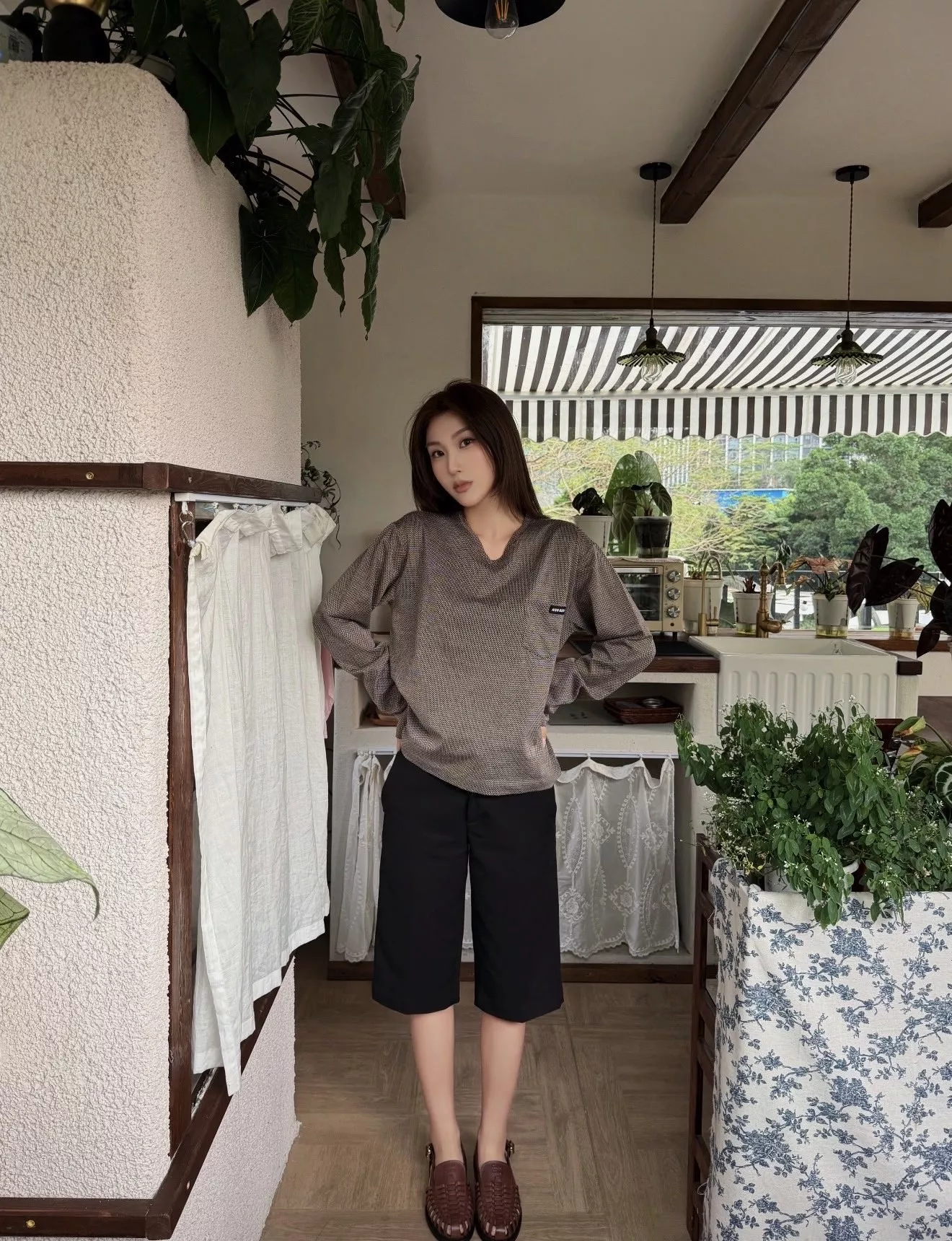 미우미우 브이넥 체크 니트 탑 상세 이미지 2