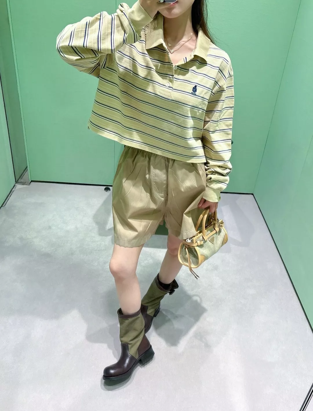 프라다 나일론 밴딩 쇼츠 상세 이미지 1