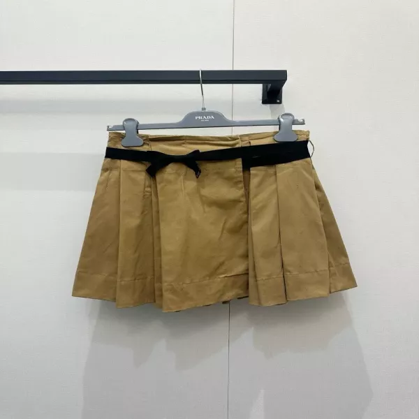 프라다 배색 벨트 플리츠 랩 스커트