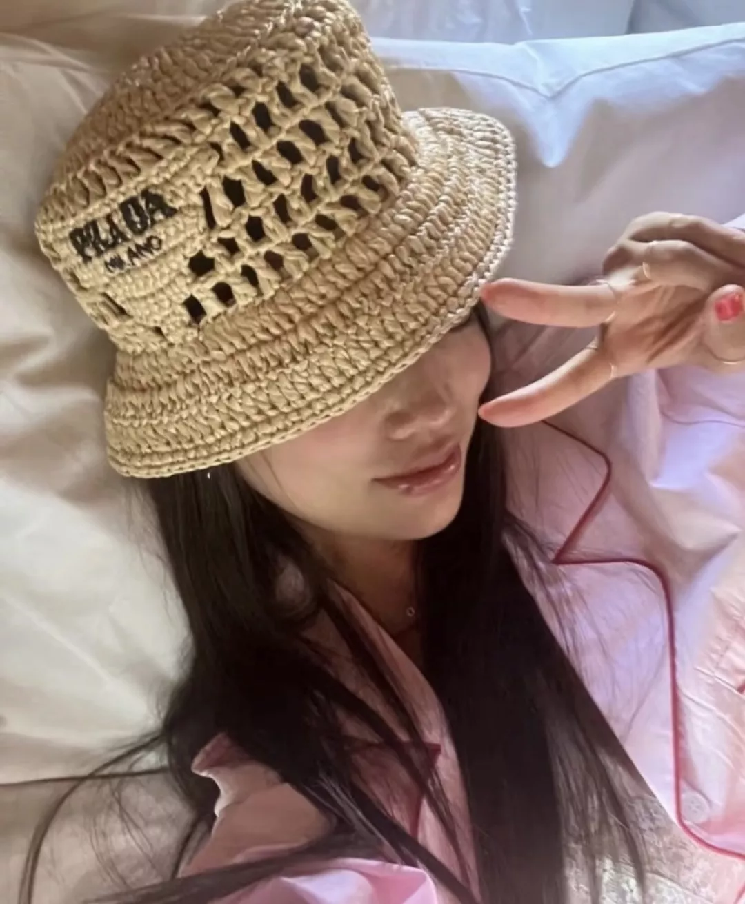 프라다 자수 로고 라피아 스타일 햇 상세 이미지 3
