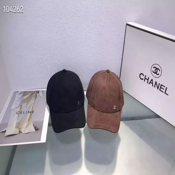 샤넬 클래식 로고 자수 캡 모자