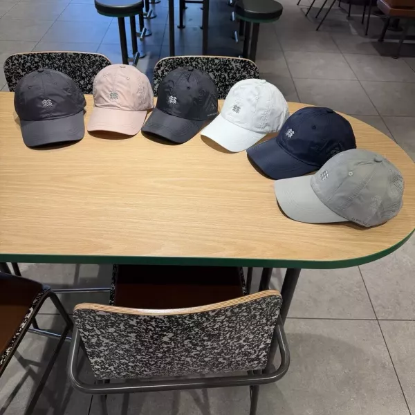 코오롱스포츠 로고 포인트 메쉬 캡