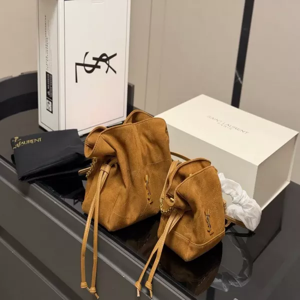 입생로랑 체인 디테일 복조리 스타일 백