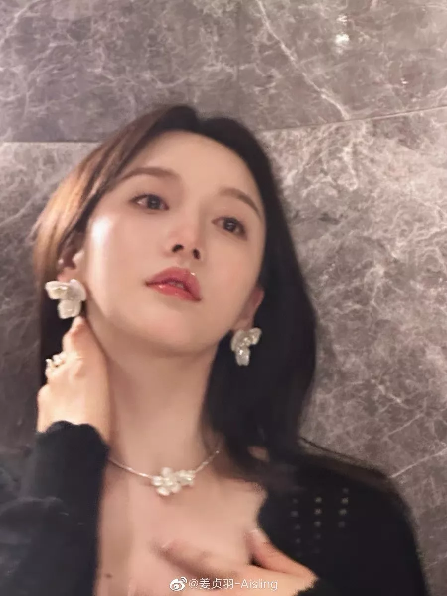 해팡 풀다이아 플라워 체인 장식 네크리스 상세 이미지 33