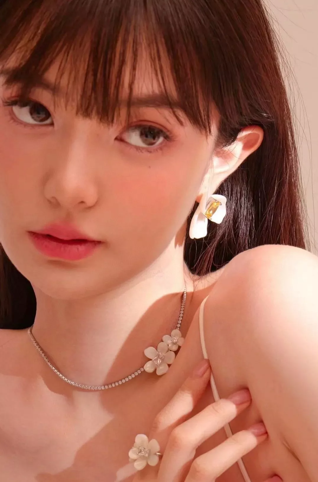 해팡 풀다이아 플라워 체인 장식 네크리스 상세 이미지 63