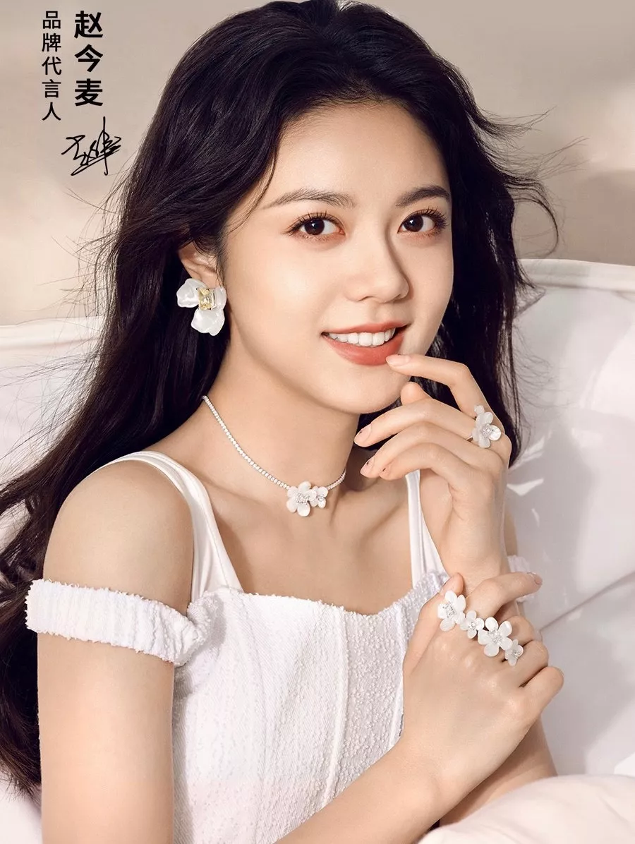 해팡 풀다이아 플라워 체인 장식 네크리스 상세 이미지 55