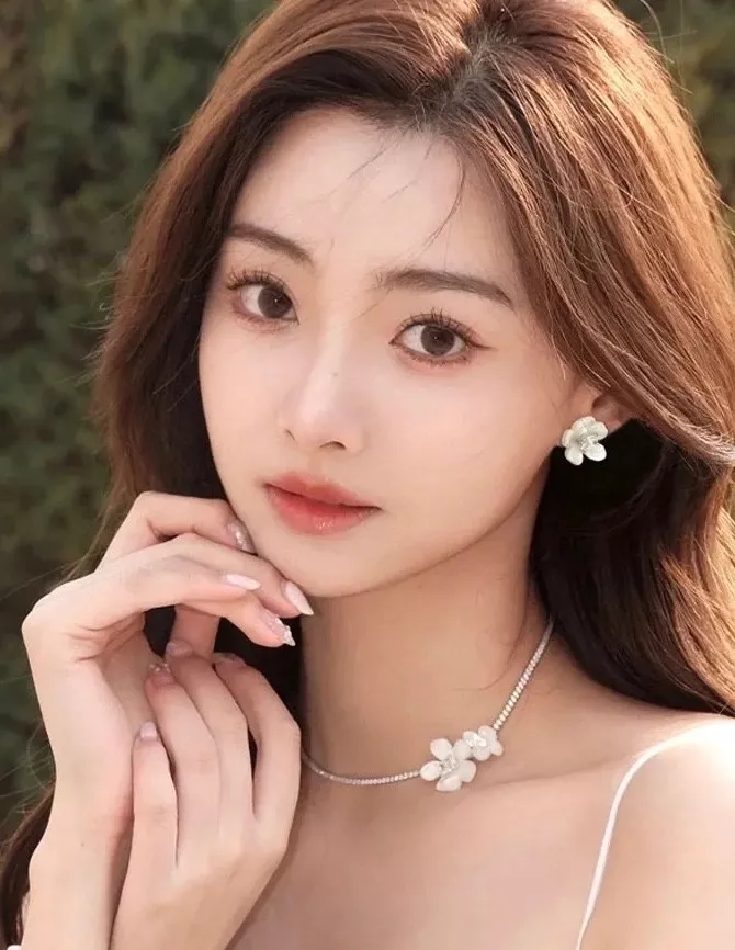 해팡 풀다이아 플라워 체인 장식 네크리스 상세 이미지 30