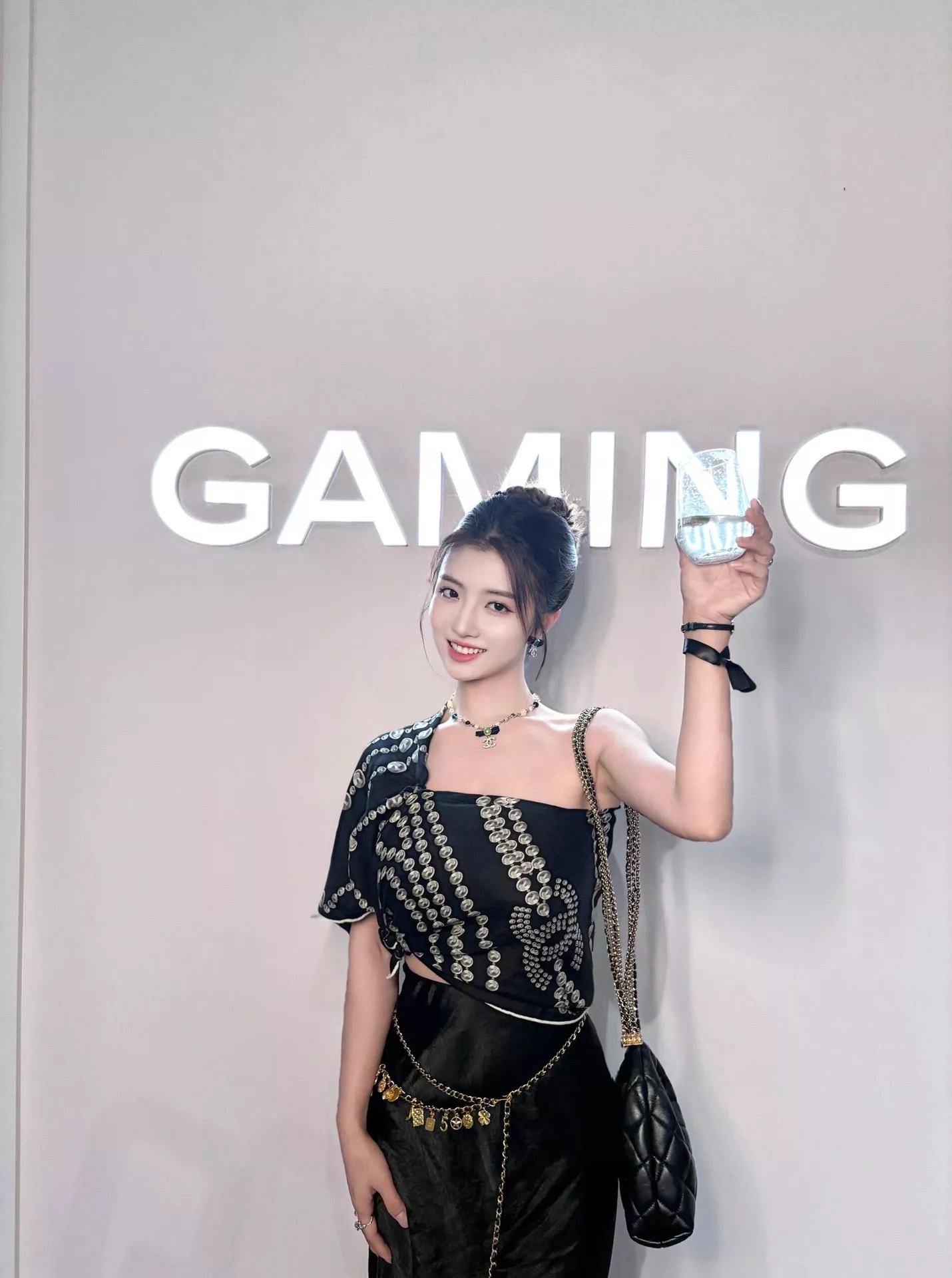 샤넬 램스킨 리본 그린 스톤 드롭 이어 장식 상세 이미지 20