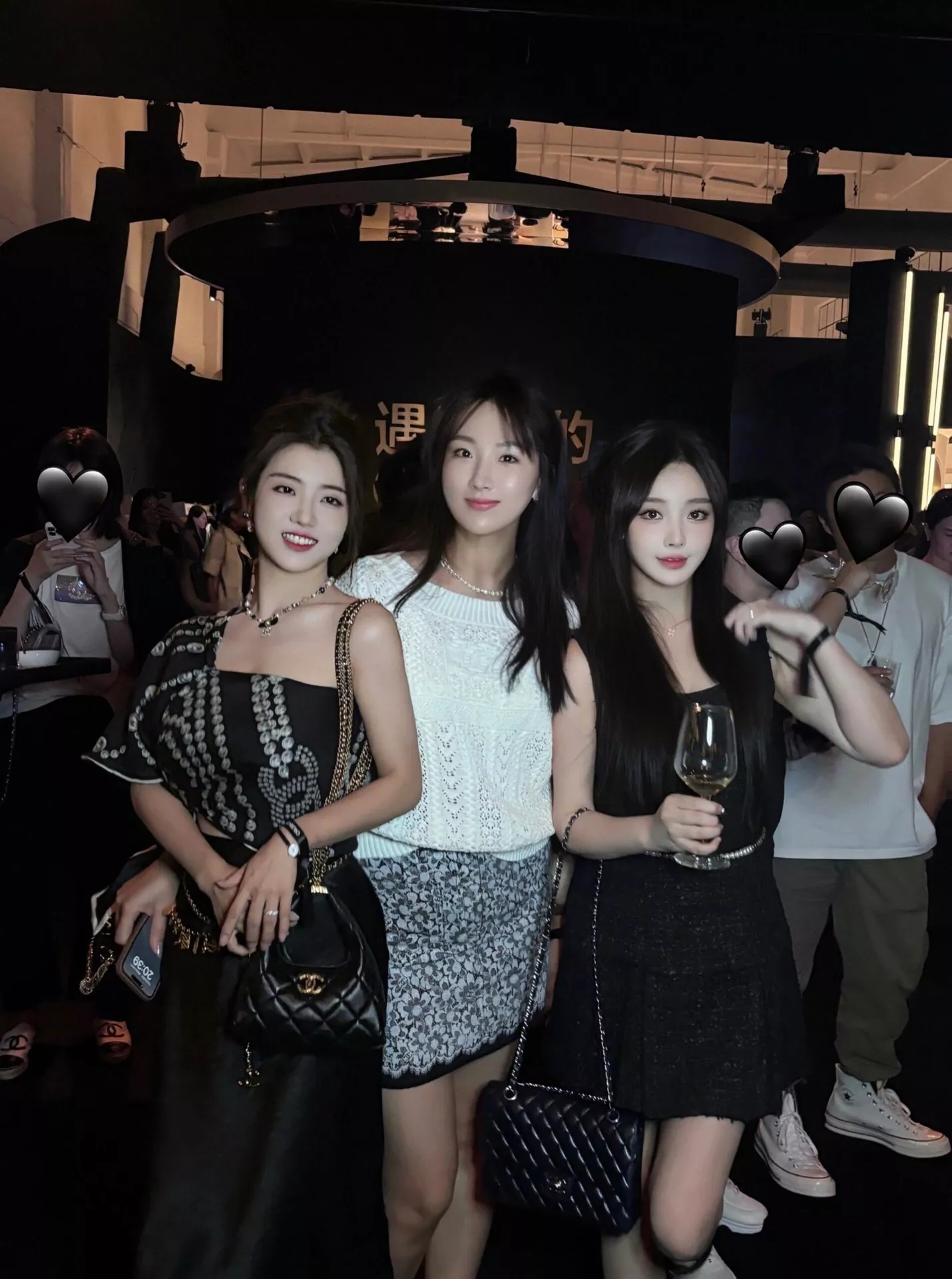 샤넬 램스킨 리본 그린 스톤 드롭 이어 장식 상세 이미지 26