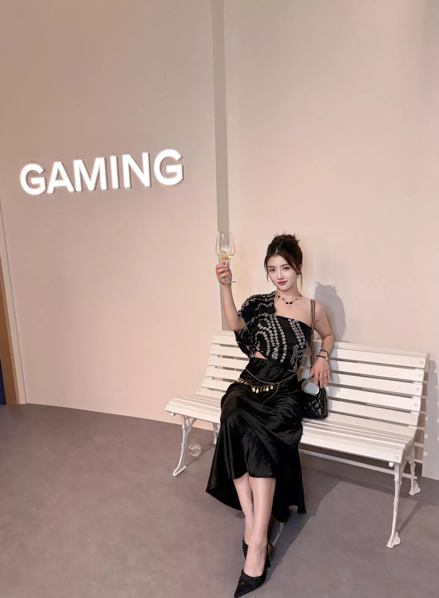 샤넬 램스킨 리본 그린 스톤 드롭 이어 장식 상세 이미지 24