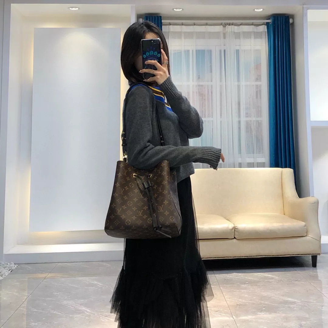 루이비통 네오노에 버킷 스타일 백 상세 이미지 50