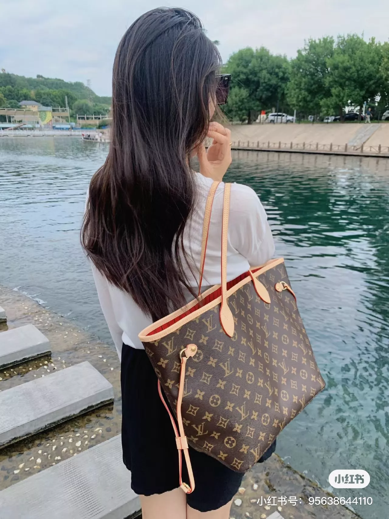 루이비통 네버풀 중형 쇼핑백 상세 이미지 18