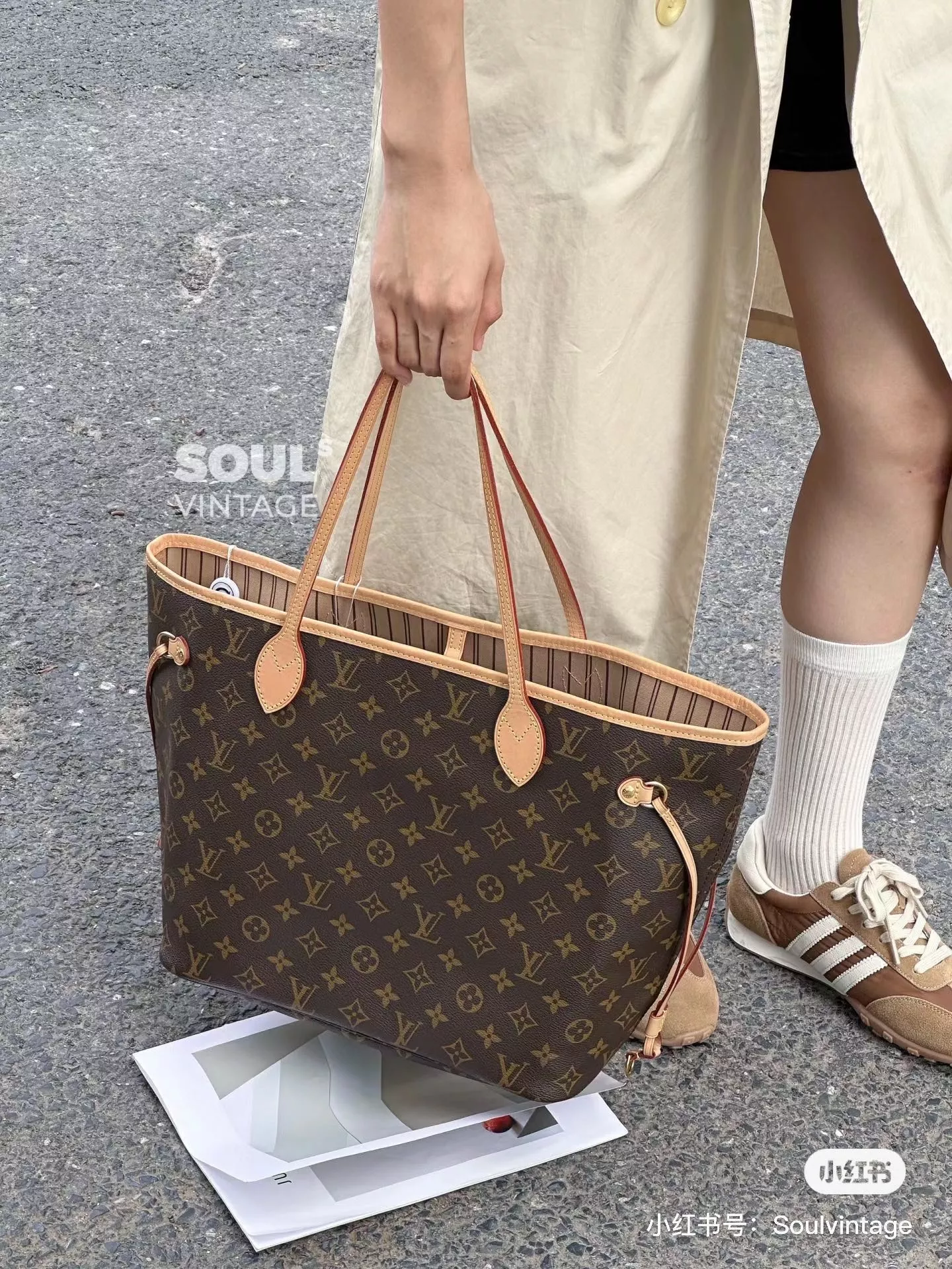 루이비통 네버풀 중형 쇼핑백 상세 이미지 19