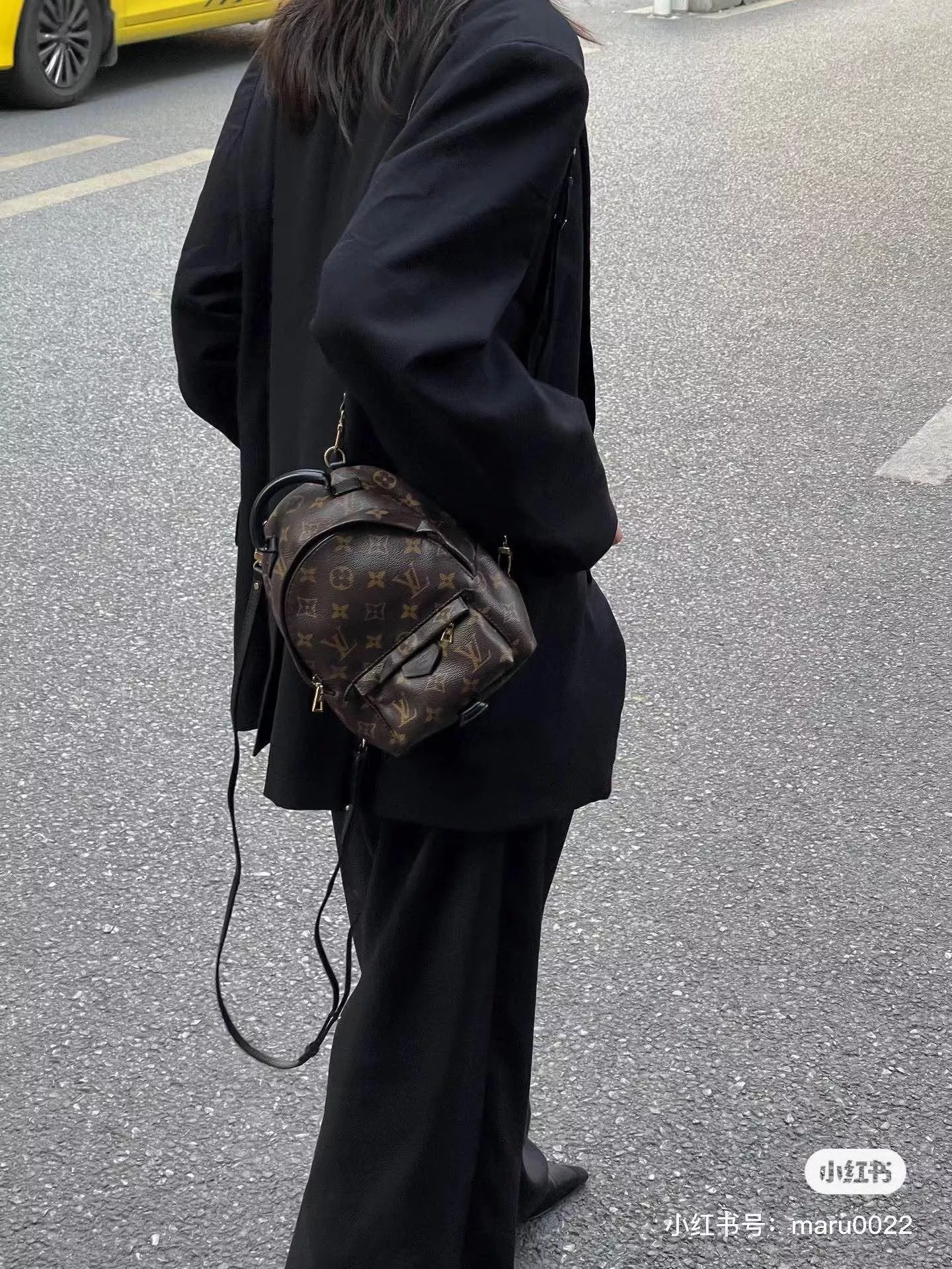 루이비통 미니 모노그램 더블 스트랩 백 상세 이미지 13