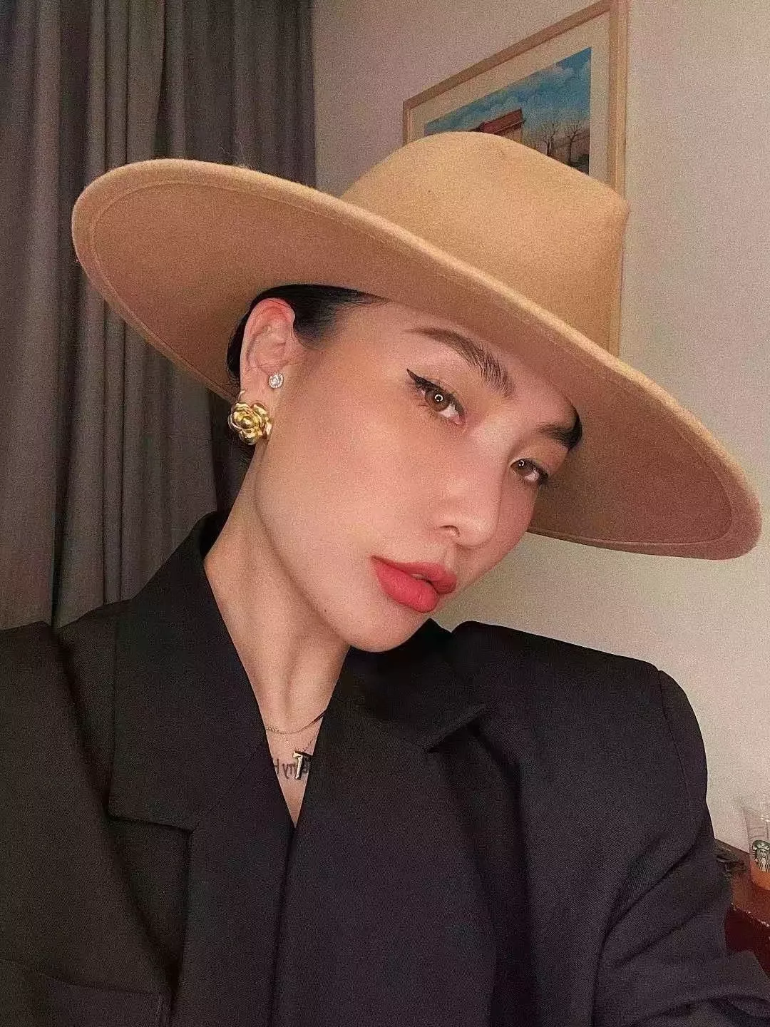 샤넬 빈티지 무드 플라워 이어링 상세 이미지 10